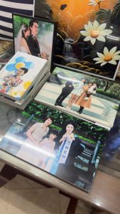 In ảnh bộ gia đình treo tường