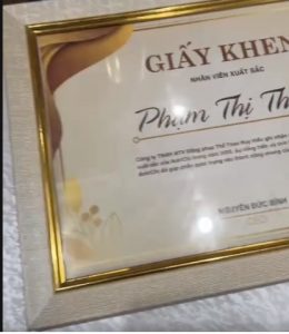 In đóng khung giấy khen công ty