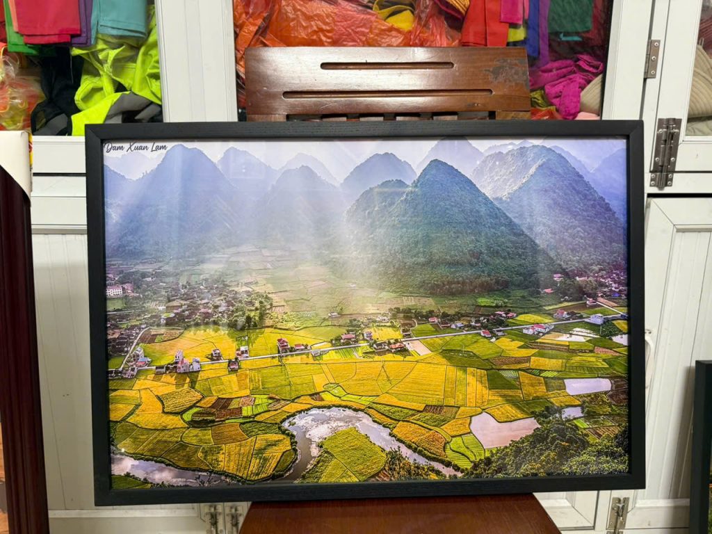 In tranh phong cảnh đóng khung gỗ theo yêu cầu